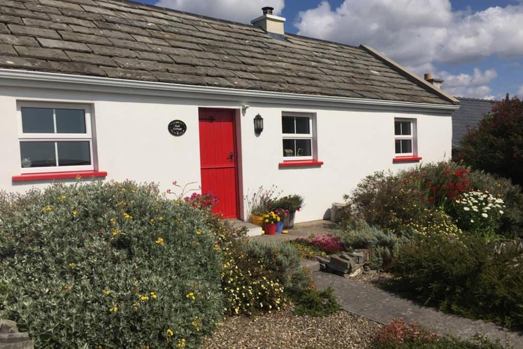 Red Stonecutters Cottage, Doolin Carrowauff Bagian luar foto