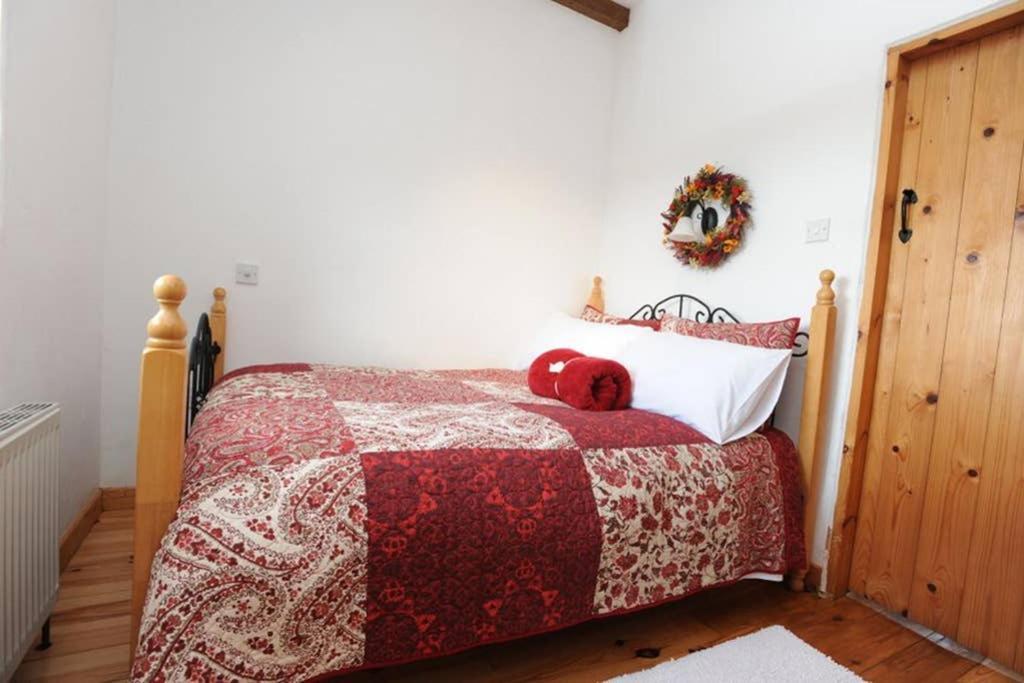 Red Stonecutters Cottage, Doolin Carrowauff Bagian luar foto