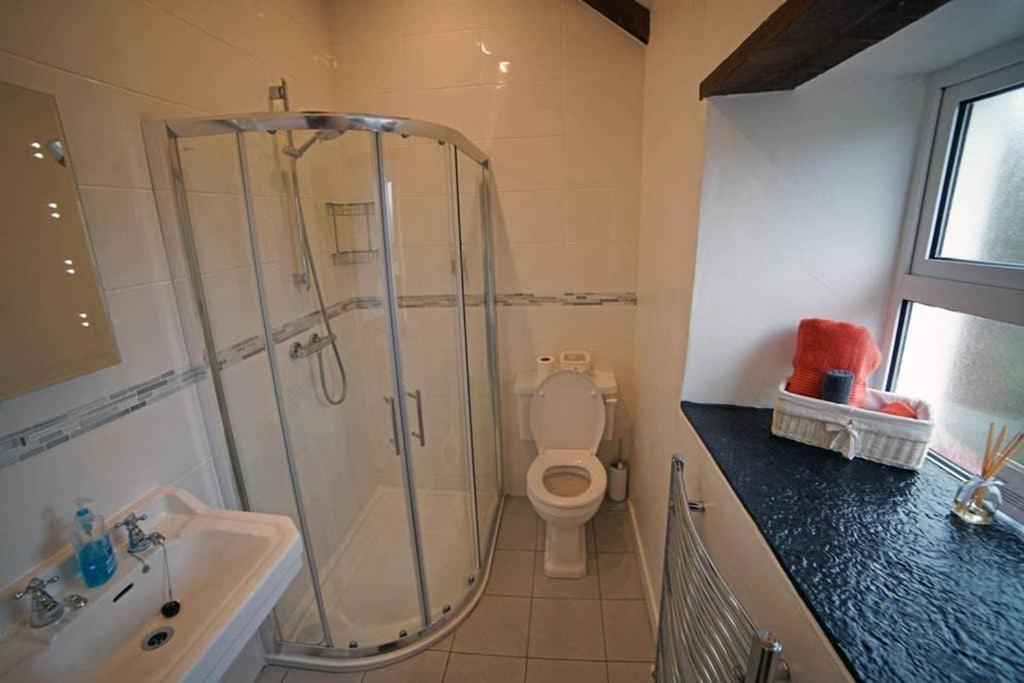 Red Stonecutters Cottage, Doolin Carrowauff Bagian luar foto