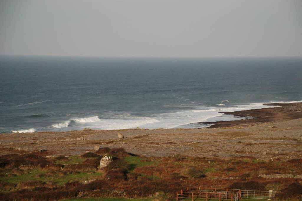 Red Stonecutters Cottage, Doolin Carrowauff Bagian luar foto